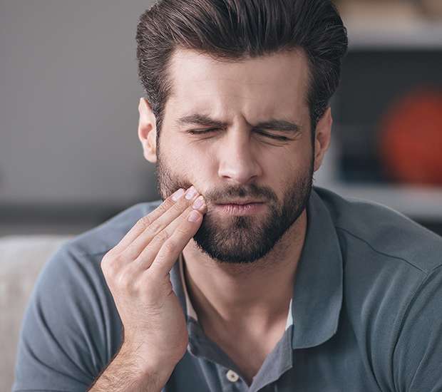 Greenacres Can a Cracked Tooth be Saved with a Root Canal and Crown